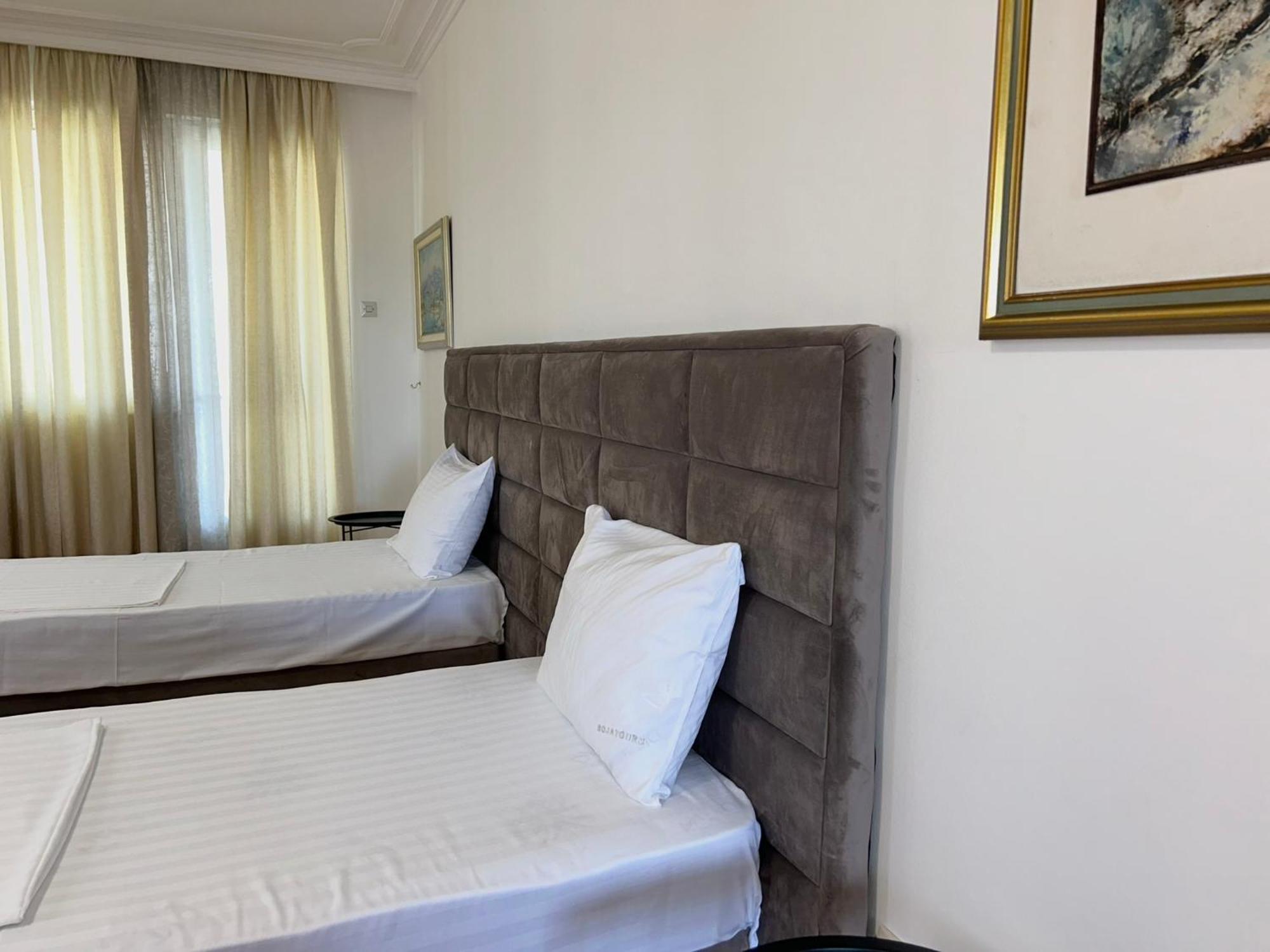 Hotel Bojatours Podgorica Exterior foto